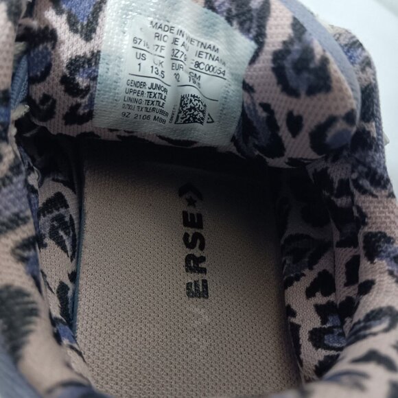 Converse All Star Shoes Junior Youth Size 1 Lavender Purple Cat Print Low Top - Picture 4 of 16